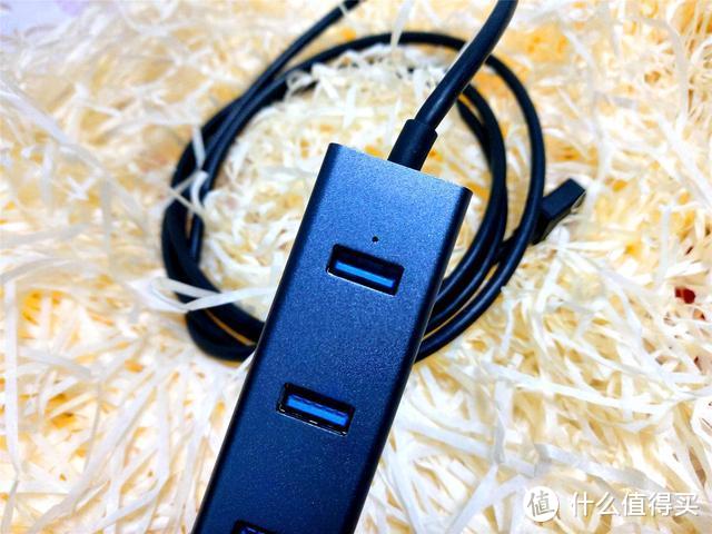 四口扩展，告别反复插拔，毕亚兹USB3.0分线器助你轻松办公