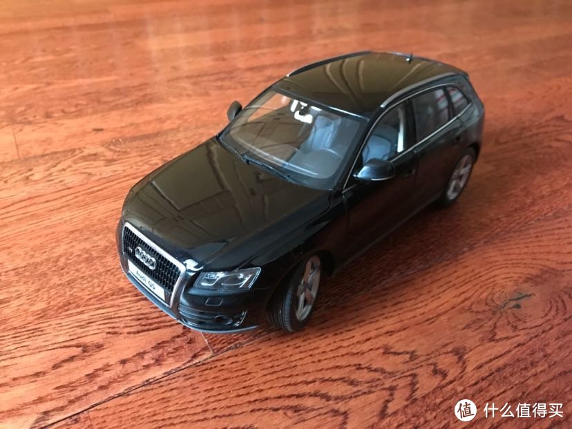 过年擦玩具车模系列——一辆城市越野AUDI Q5