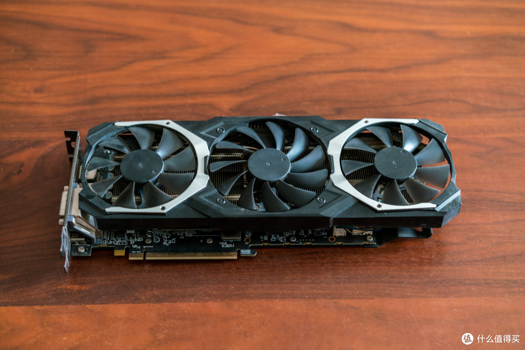 amd矿卡日记:和蓝宝石的超白金相比,这块二手rx580矿卡个头太大了