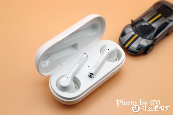 蓝牙耳机也玩降噪？荣耀FlyPods 3，开启降噪新“静”界