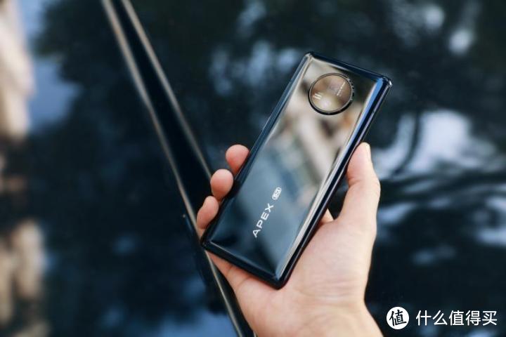 硬核美人vivo APEX 2020发布：我仿佛看见了蓄力已久的NEX 4