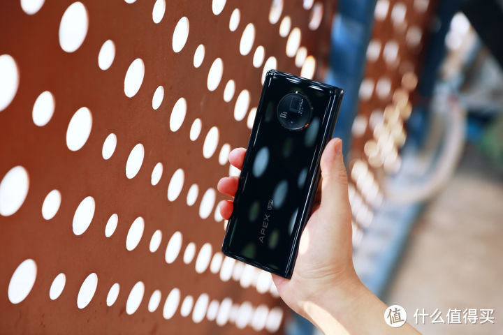 硬核美人vivo APEX 2020发布：我仿佛看见了蓄力已久的NEX 4