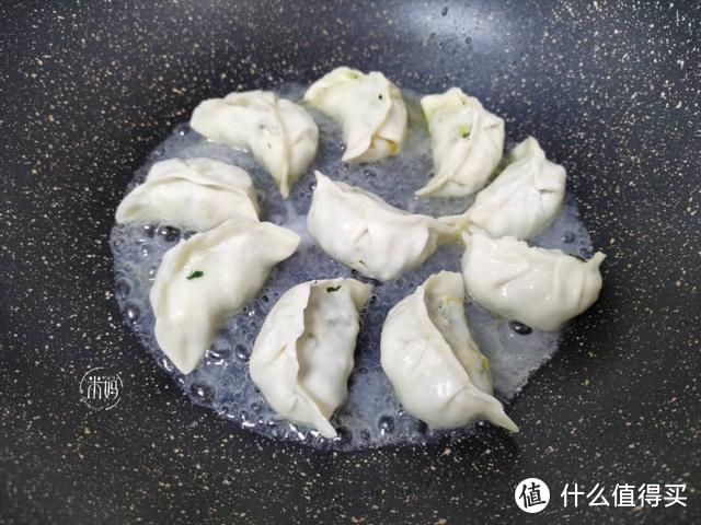 韭菜馅饺子，调馅加这2种料是大忌，原来一直做错，难怪不鲜不香