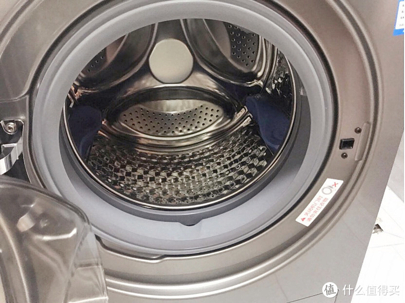 除菌黑科技+物理硬核洗：小天鹅水魔方洗衣机TD100FTEC