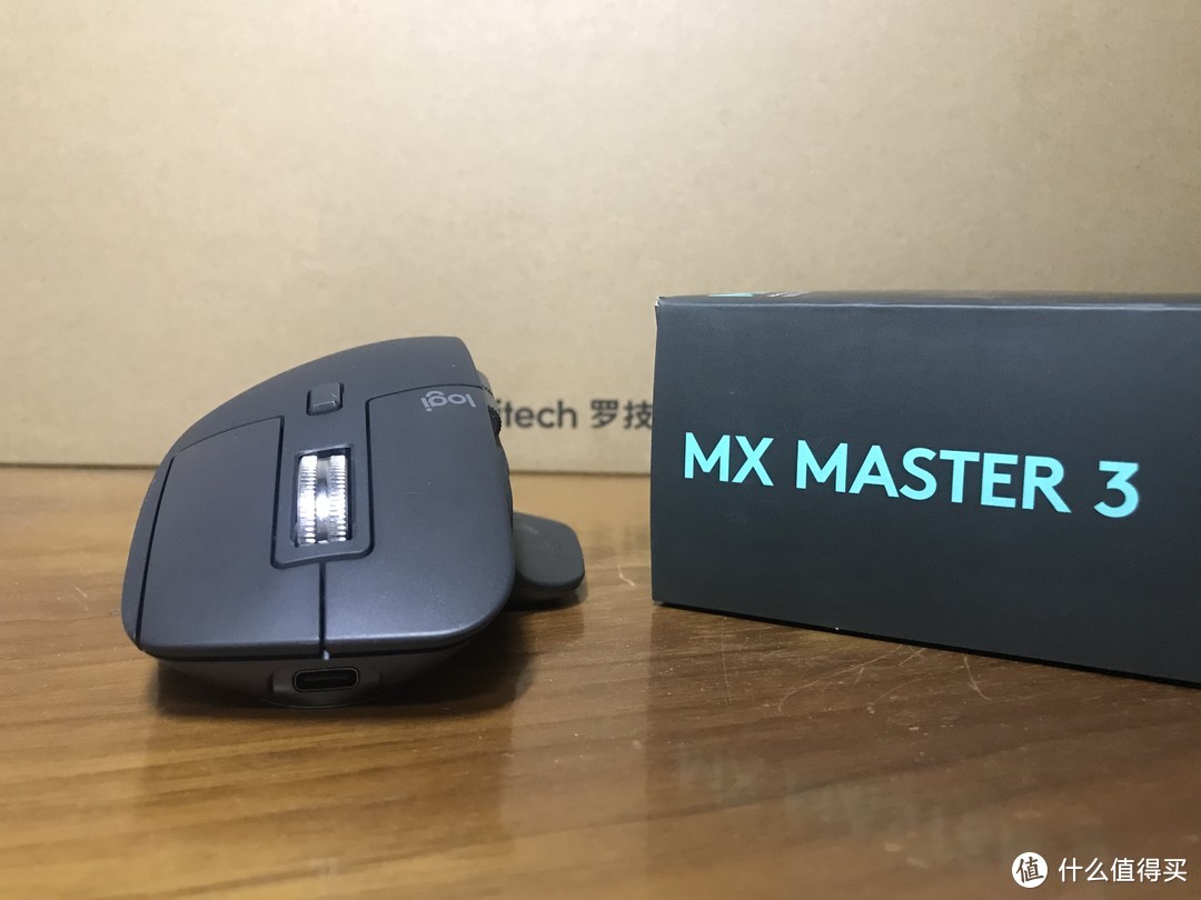 MX Master3正视图