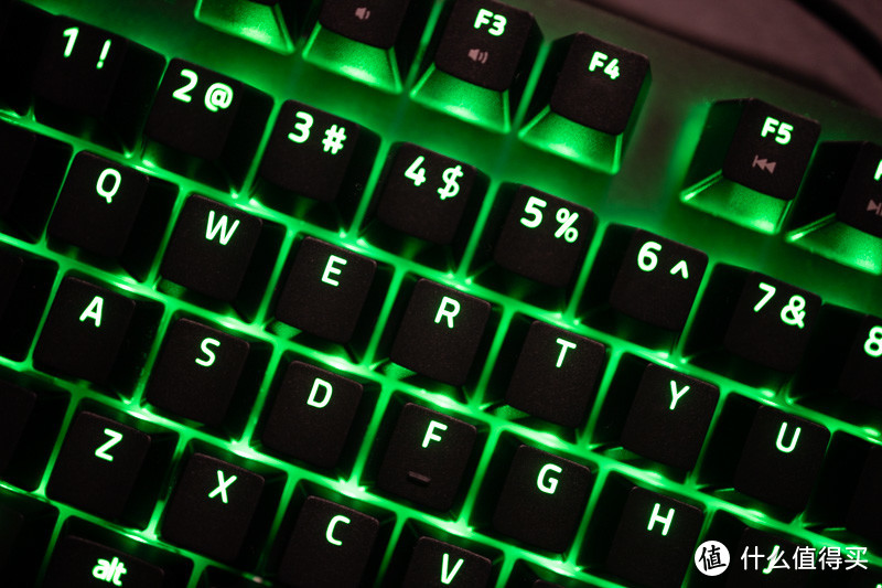 绿油油的小蜘蛛：体验雷蛇新款双绿87电竞键盘