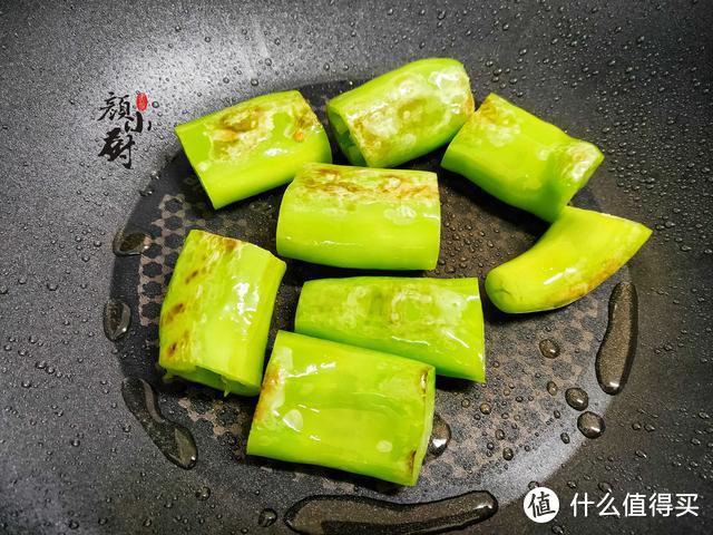 虎皮青椒怎么做？料汁是关键，放1勺“它”，好吃又提鲜