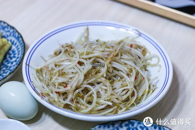 周末家常饭菜，花钱不多，搭配得当，老公说：这老婆会过日子