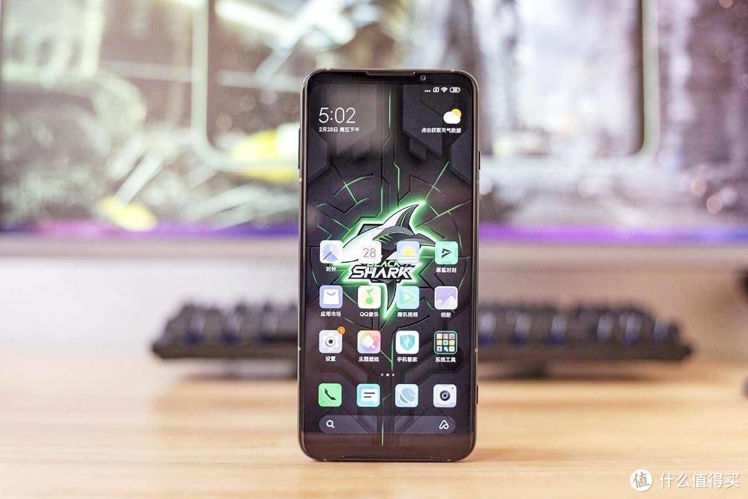 腾讯黑鲨3游戏手机评测：物理级外挂，90Hz加持，真5G游戏手机