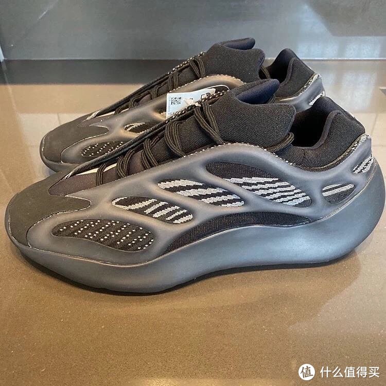 黑魂 700 V3 发售信息 & Supreme x Nike 联名官宣！