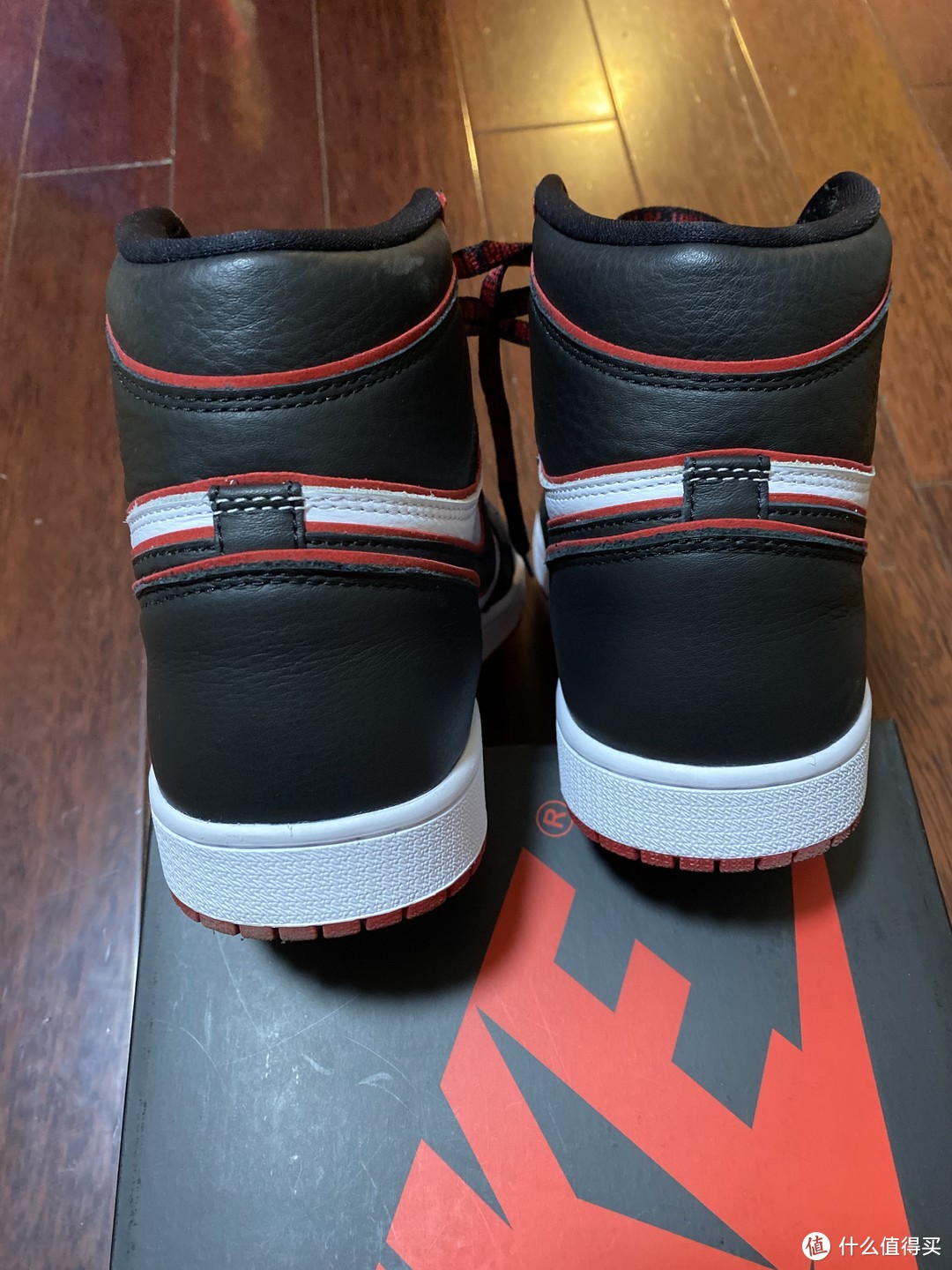 不涨价的Air Jordan 1复刻篮球鞋