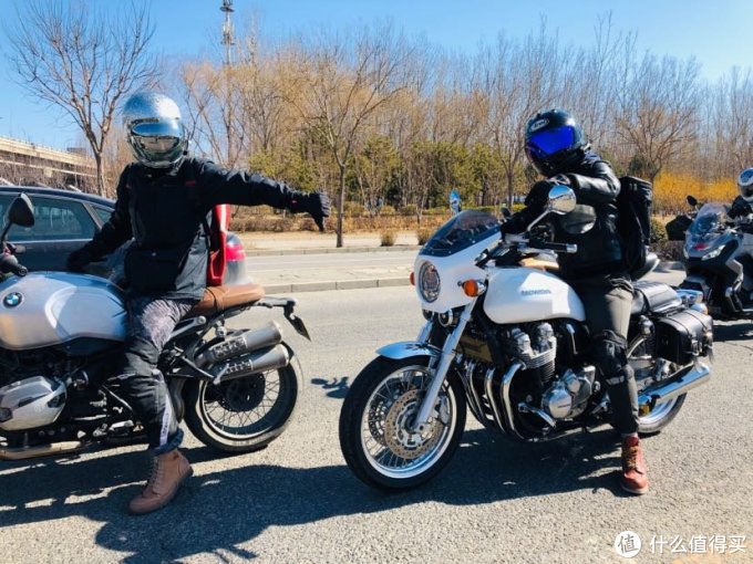 狗眯的摩托装备篇七 日耳曼战车的头盔舒伯特c4pro碳纤维版开箱 摩托车配件 什么值得买