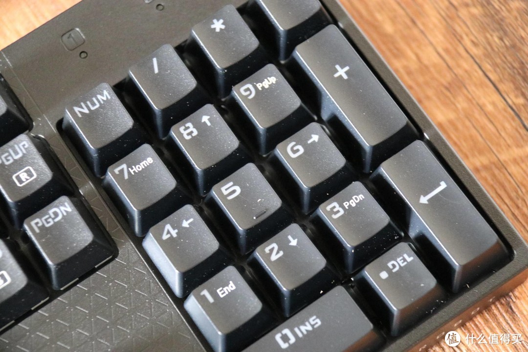 谁说机械键盘不能有性价比？雷神K30机械键盘体验