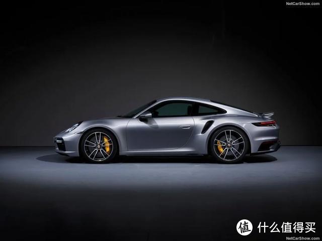 性能超Carrera GT！992世代的911 Turbo S能活成新“图腾”？