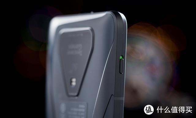 腾讯黑鲨游戏手机3评测：不惧挑战，核心升级，5G时代下游戏利器
