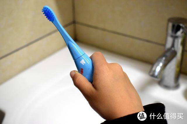 大品牌也有性价比？佳洁士首款儿童智能电动牙刷，给你的答案！