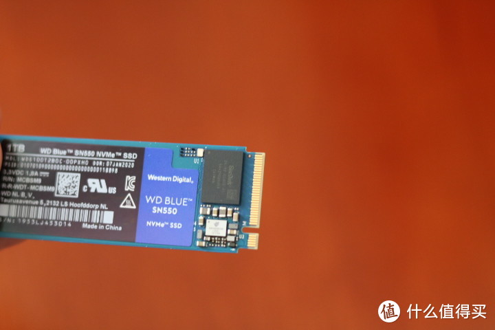 曾经暴涨的固态如今成为白菜价，WD BlueSN550 NVMe SSD评测，4K性能提升42%