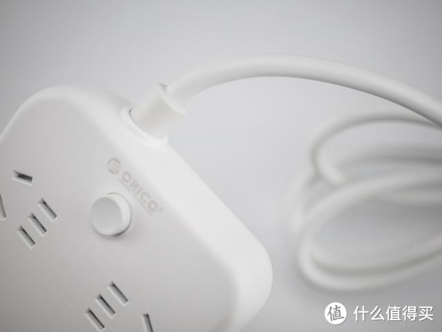 7孔位+双USB，性价比颠覆你的认知，打造完美桌面的第一步