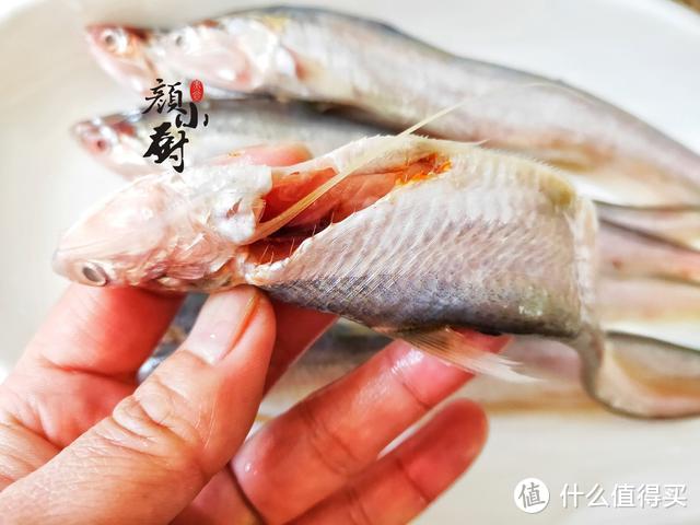 在家做炸鱼，用这个方法，又酥又香，比买的还好吃，学会天天想做