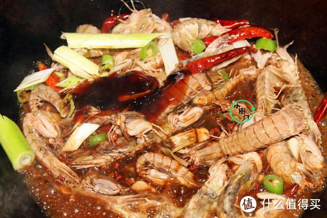 皮皮虾不要再水煮了，吃不到肉简直浪费，这样做才是正确的吃法！