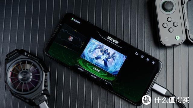 黑鲨与「腾讯游戏」联合打造，首款5G游戏手机，性价比体验出众