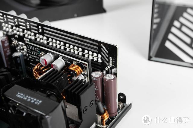 ROG STRIX 750W雷鹰电源性能有多强大？我做了个DIY测试