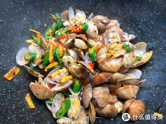 秒杀大排档的辣炒花蛤，香辣美味，百吃不厌，做法超简单