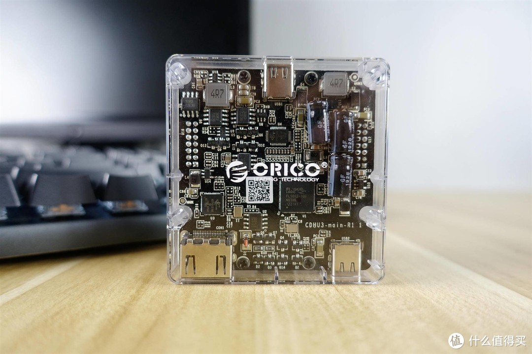 ORICO透明系列Type-C扩展坞，全透设计，支持大屏扩展和PD快充