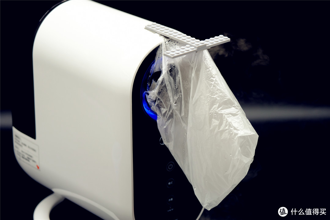 “空气洗衣机”洗涤家中空气---美的除菌宝