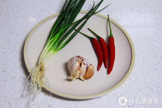 这个蘸酱太万能了，涮火锅，蘸饺子，白切鸡都可以，实用又简单