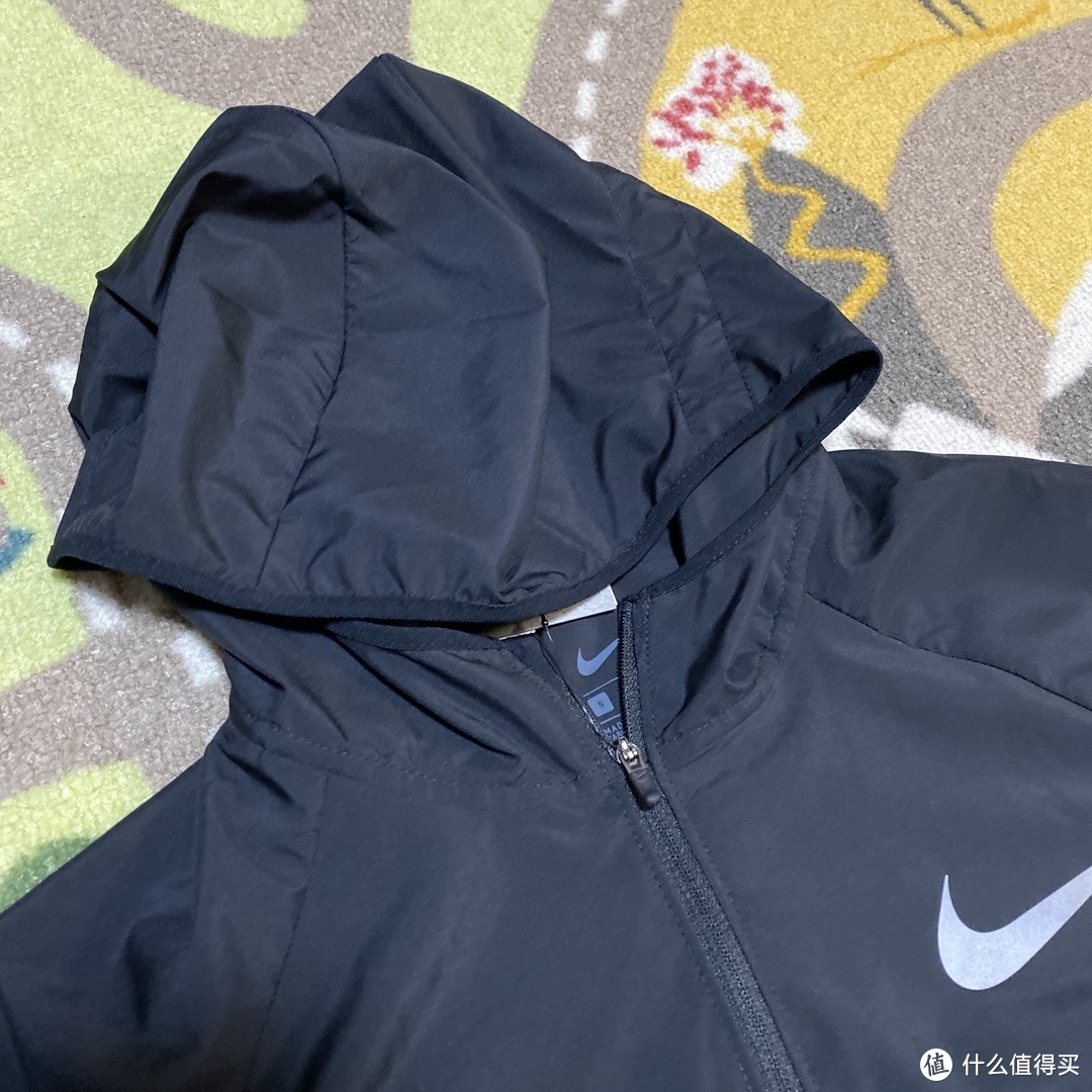 轻薄透气反光！NIKE ESSENTIAL跑步连帽夹克