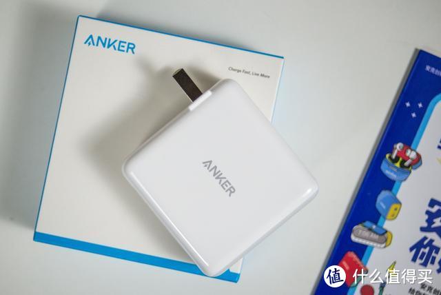 60W强大功率，Anker 60W双口充电器，可为笔记本手机同时充电