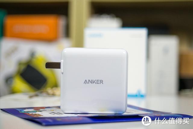 60W强大功率，Anker 60W双口充电器，可为笔记本手机同时充电