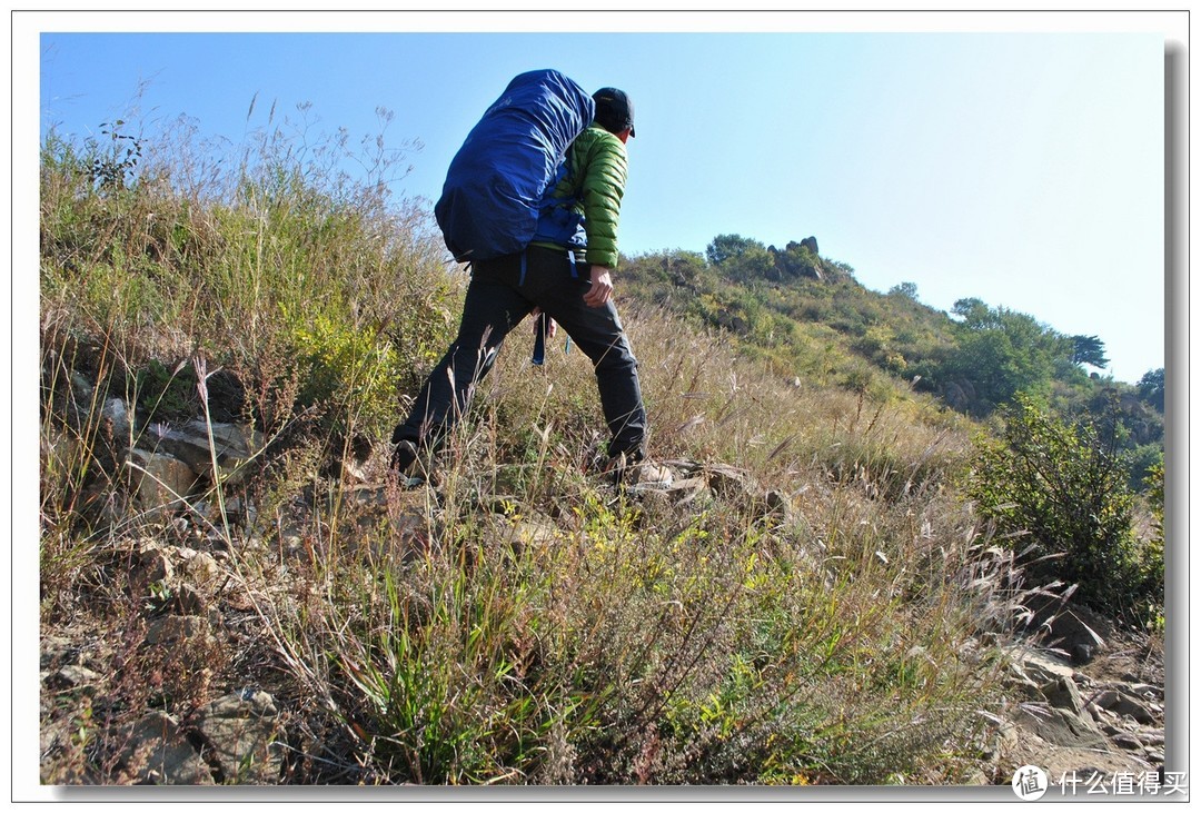 强抓地、高透气、全防护、极稳固——clorts洛弛红登山户外鞋测评报告