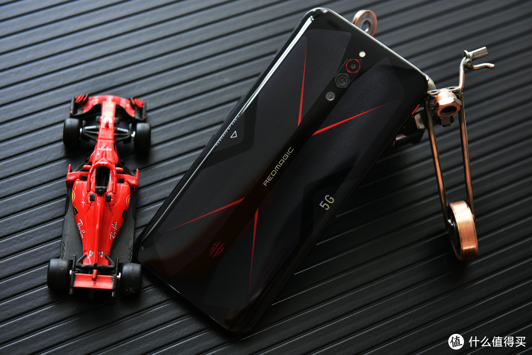 首发评测红魔5G手机：要“快”还是要“美“！它全告诉你！