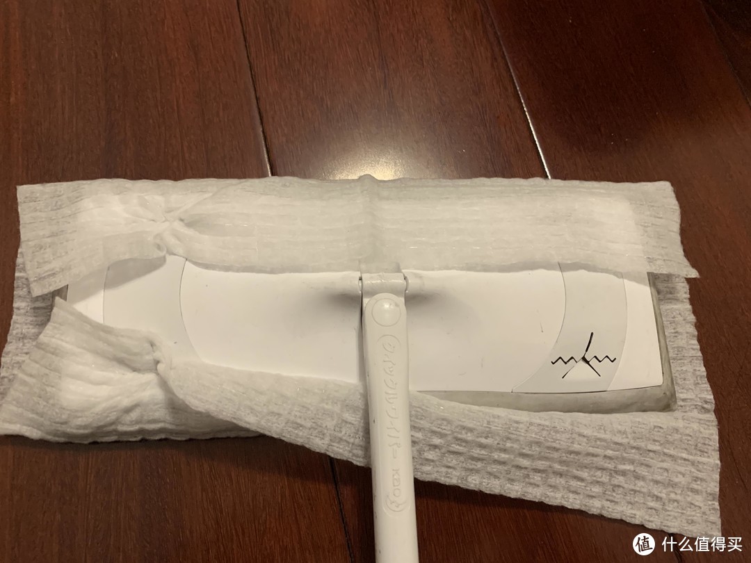 打扫卫生的利器：Swiffer Dusters VS花王静电除尘掸(拖）扫灰比抹布好用几百倍！