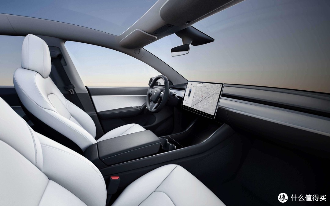 特斯拉Model Y首批用户已收货 纯电动SUV市场迎来最强选手