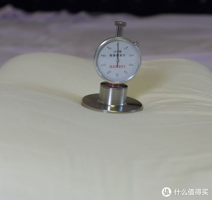 从几百到几千：乳胶、羽绒、记忆棉、零度有机棉到底有啥不同？颈椎枕是不是智商税？弹性大真的是坑吗？