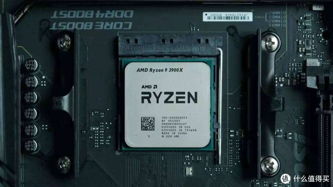 加上OEM市场主要订单向Zen3倾斜，大量散装的Ryzen3000系列处理器有望进入散装市场，感兴趣的读者可以在各大电商及大黄鱼关注一下。