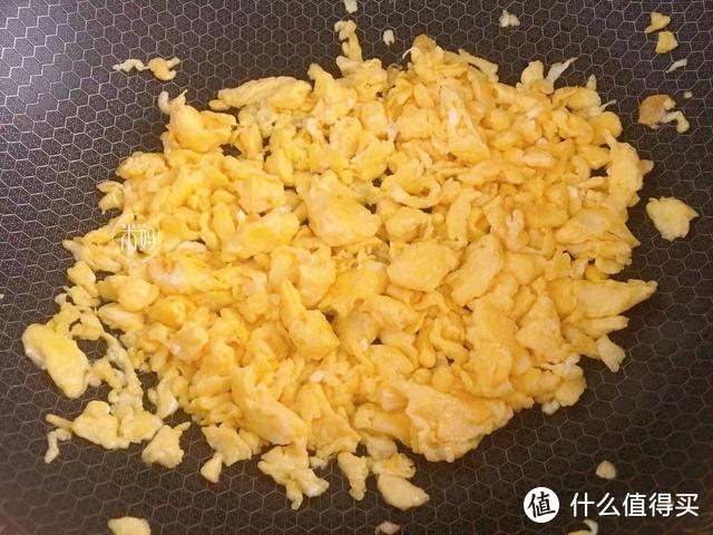 包饺子韭菜别总拌鸡蛋，多加这2样食材营养又好吃，孩子爱吃