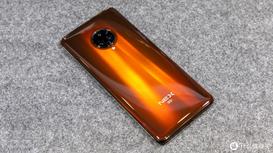 掌中瑰宝：vivo NEX 3S 5G智慧旗舰