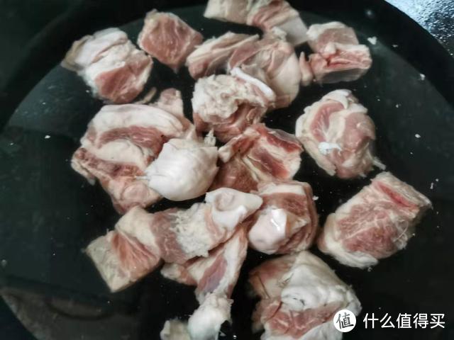 羊肉怎么做不膻不腥，还不燥，很简单，和白萝卜一起做，好吃滋补