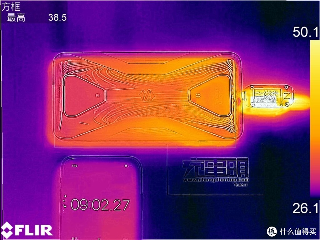 内置65W可变串并联电池组，腾讯黑鲨游戏游戏手机3Pro充电评测