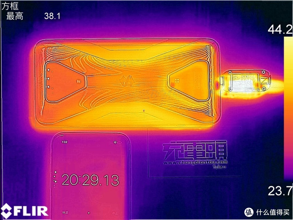 内置65W可变串并联电池组，腾讯黑鲨游戏游戏手机3Pro充电评测