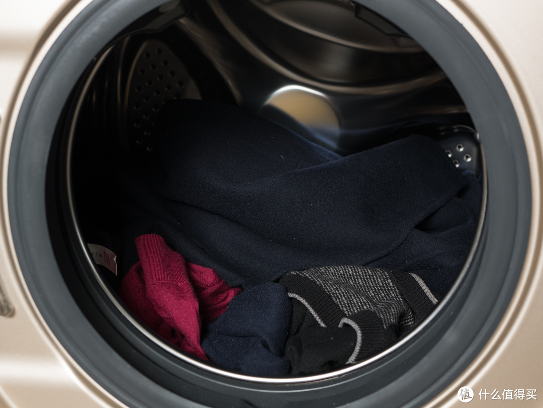 这款高端洗烘一体滚筒洗衣机，杀菌洗、羊毛洗样样行