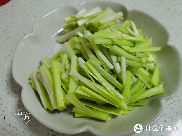 3月不懂吃这食材可惜了，用来炒蛋最鲜美，好吃易消化，对脾胃好