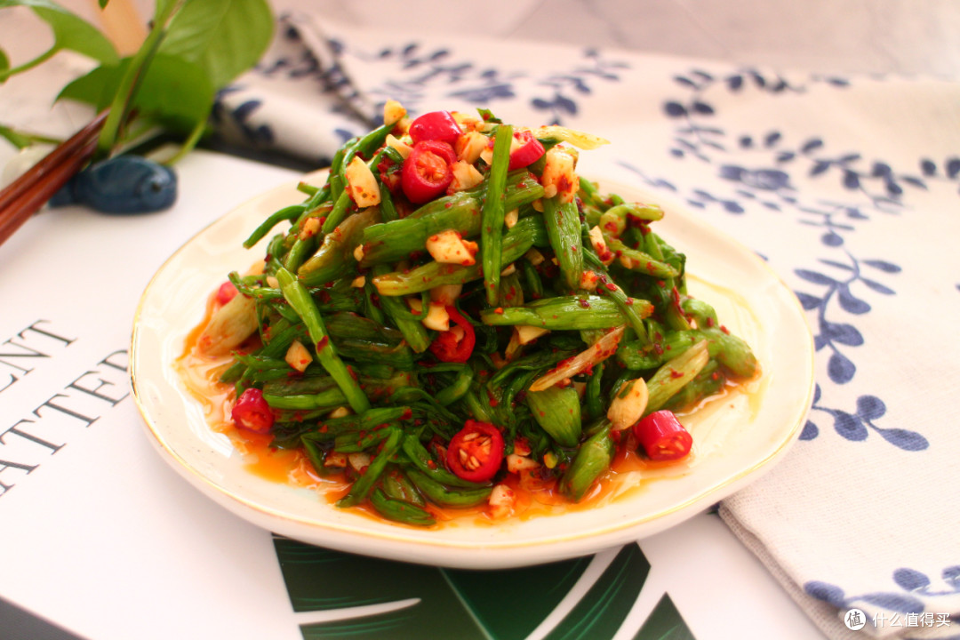 减肥也要吃好篇九又到了挖野菜的季节这野菜比韭菜香比芹菜嫩简单一拌