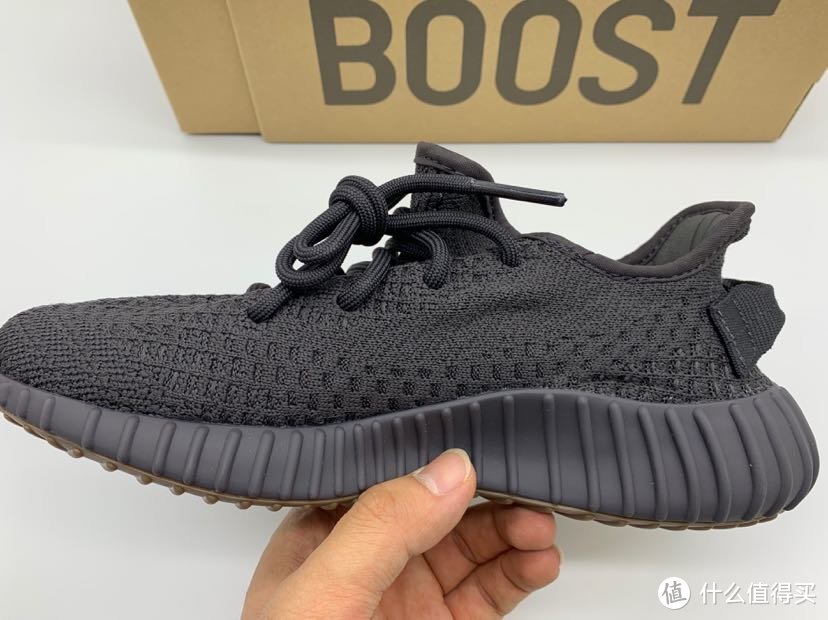 阿迪小程序首次中鞋 Yeezy 350v2黑生胶简单开箱