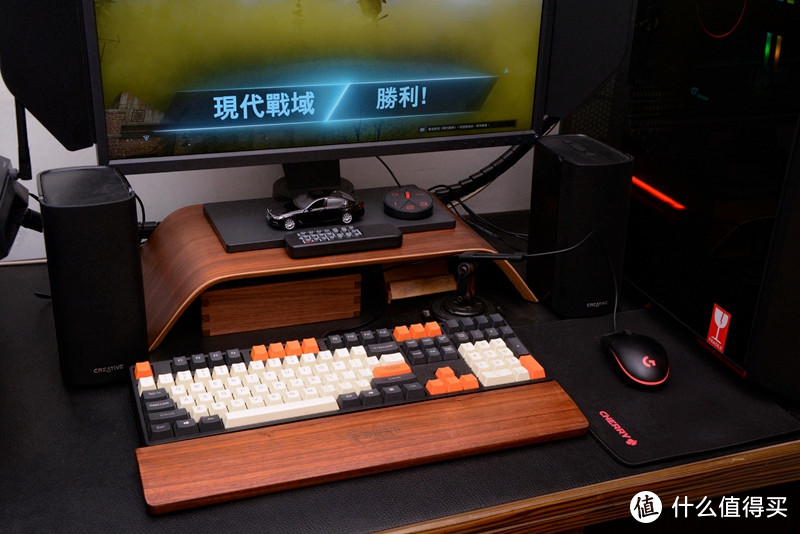 小电脑桌也能放得下的紧凑音箱，创新T100蓝牙桌面音箱开箱