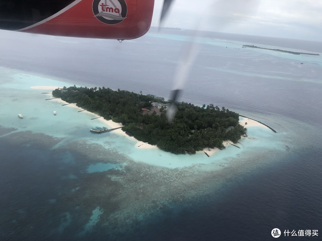 从高空俯瞰大海